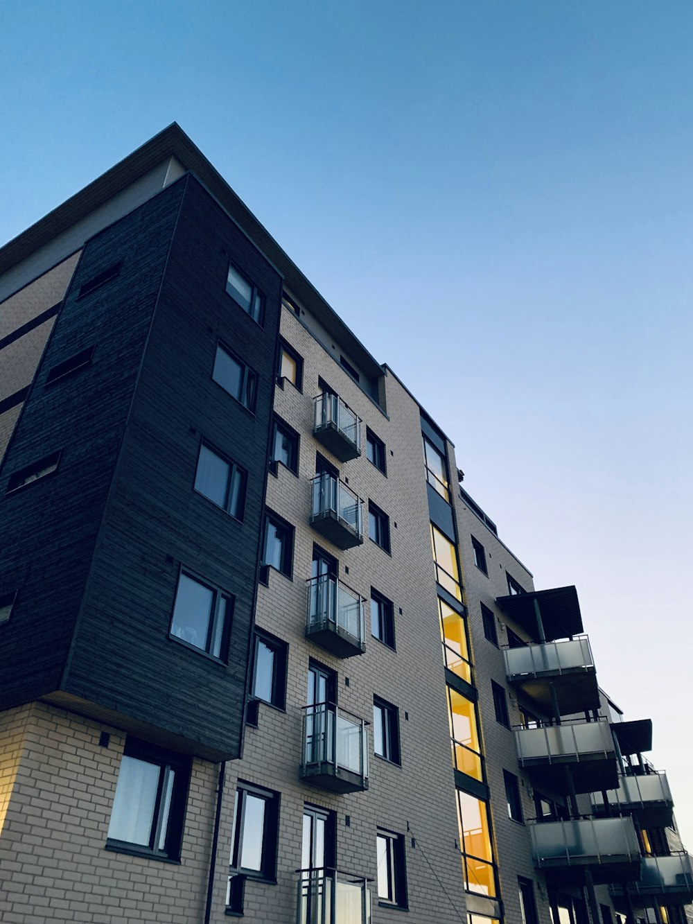Pintu masuk dan lobi ritel Apartemen Brooklyn Alam Sutera